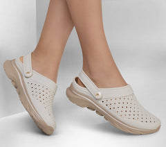 Skechers Outlet | Women Foamies: GO WALK 7 - Joyous
