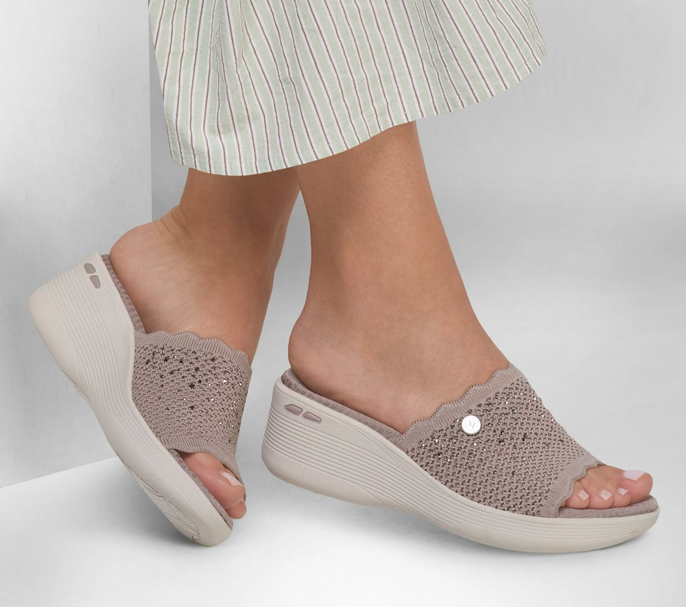 Skechers Outlet | Women Martha Stewart: Pier-Lite - Light Essence